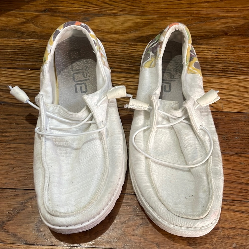 Worn hey dudes, a little beat up